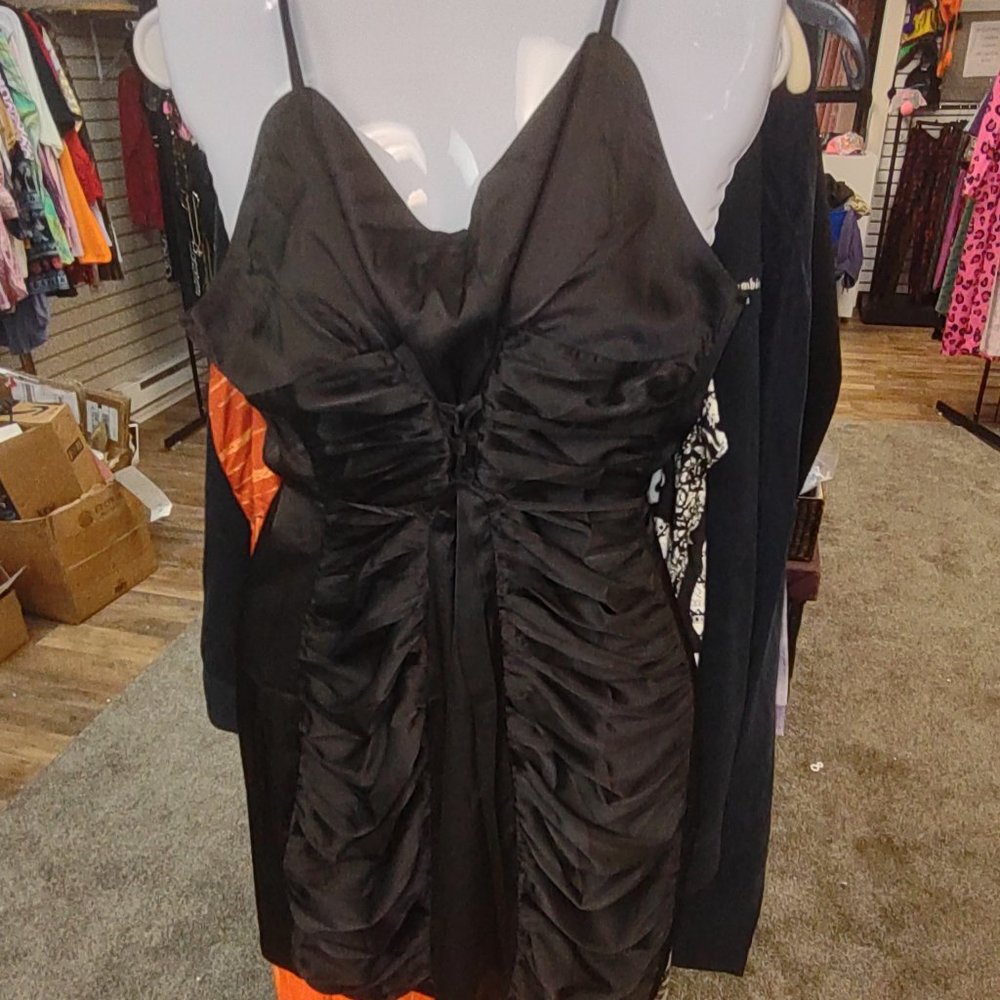 black satiny bodycon mini dress from Find Me Plus size 1XL -